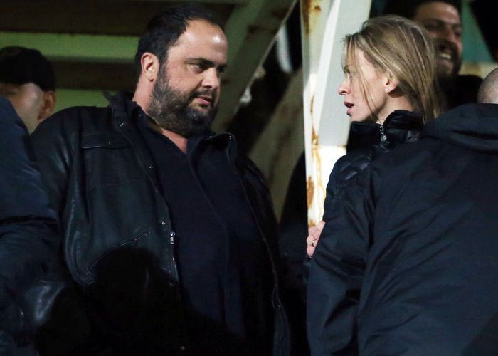 Παραλίγο επεισόδιο μεταξύ οπαδών – Μαρινάκη