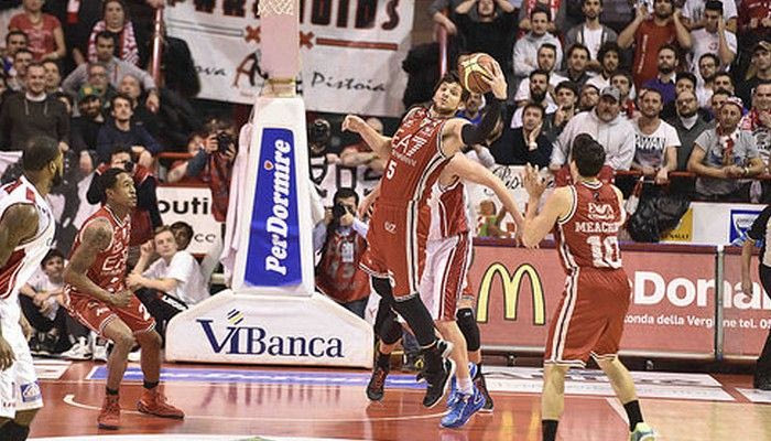 Αποσπάστηκε η Μιλάνο με τρομερό Τζεντίλε