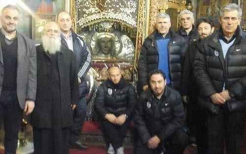 Στην Μονή Αγίου Ραφαήλ Αγγελος και Παπαδόπουλος