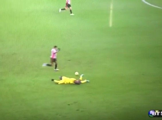 Έφαγε τα μούτρα του ο Μπαλοτέλι (VIDEOS)