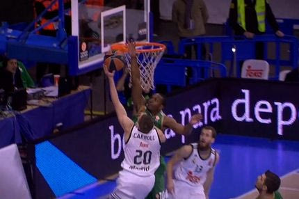 Τρομερή τάπα του Νέλσον στον Κάρολ (VIDEO)