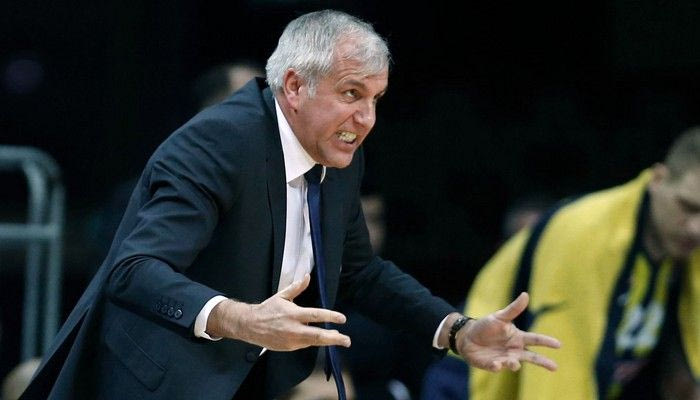 Ομπράντοβιτς: “Εγινε φάουλ που δεν δόθηκε στον Ζήση”