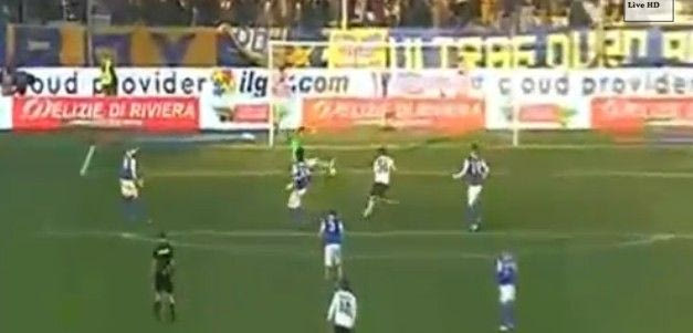 Πλάσαρε ιδανικά τον… τερματοφύλακά του (VIDEO)