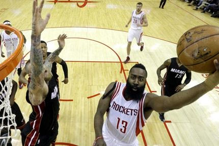 Σαρωτικοί οι Ρόκετς, έπαιξε ο Παπανικολάου