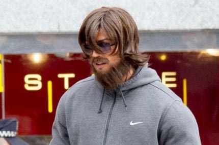 Ο Κριστιάνο Ρονάλντο χοντρός, με μούσι και ζητιάνος! (PHOTOS+VIDEO)