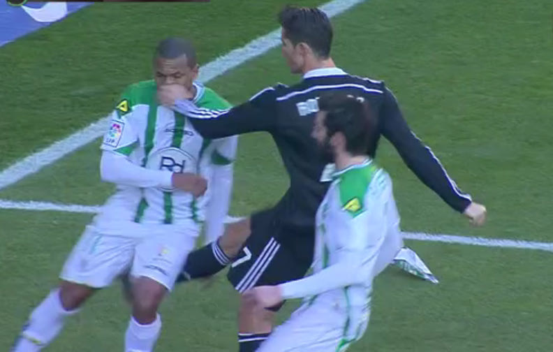 Τιμωρία δύο αγωνιστικών στον Ρονάλντο για την επίθεση σε δύο αντιπάλους