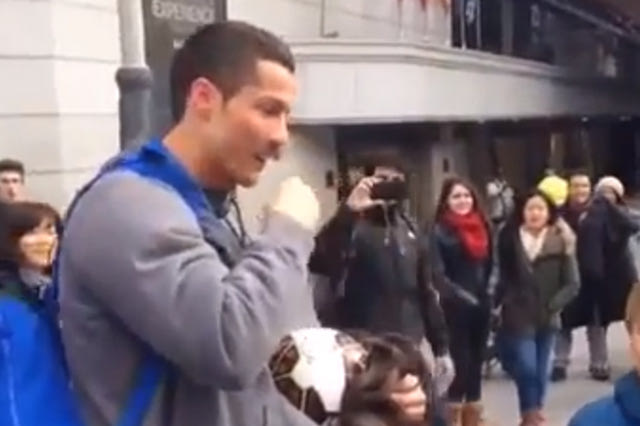 Ο… άστεγος Ρονάλντο (VIDEO)
