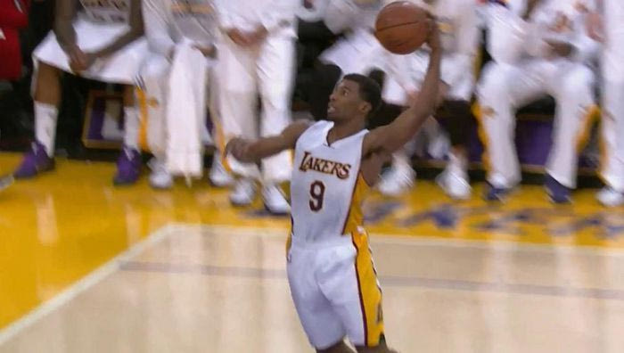 Η γκάφα της βραδιάς στο NBA (VIDEO)