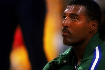 Ρόι Τάρπλεϊ: Το φτηνό ξενοδοχείο, η γυναίκα-χορηγός και τα δανεικά