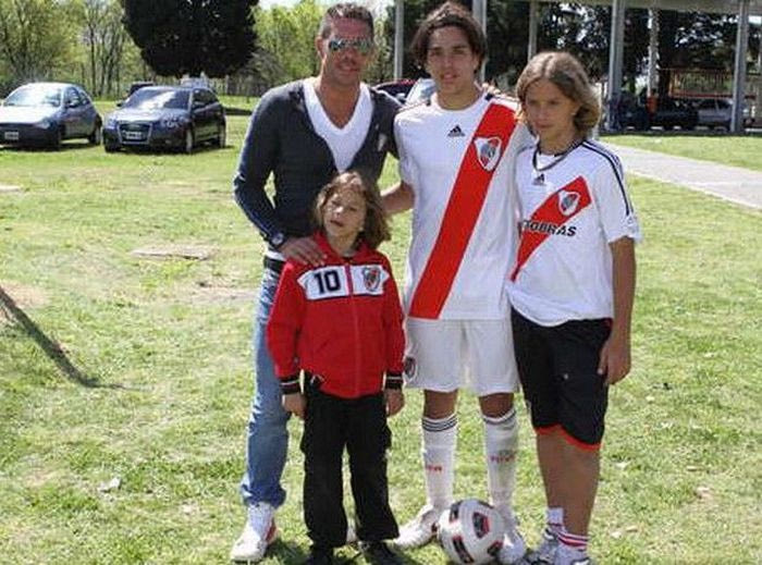 Προκλητικό tweet από τον γιο του Σιμεόνε (PHOTO)