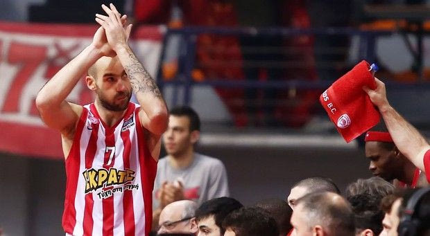 H αποθέωση στον Σπανούλη: “Είναι τρελός ο αρχηγός” (VIDEO)