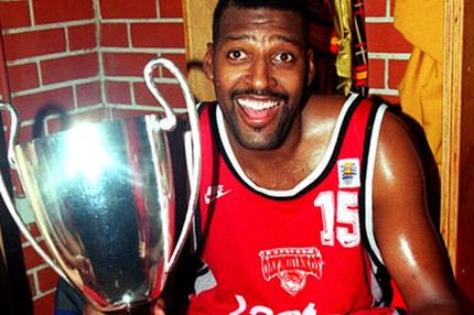 Ο Ρόι του μπάσκετ (VIDEOS)