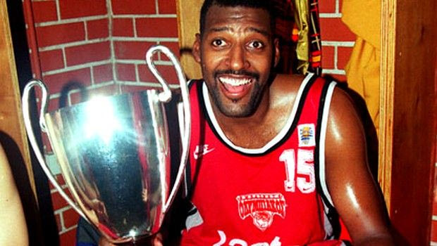 Ο Ρόι του μπάσκετ (VIDEOS)