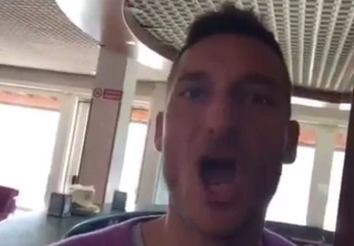 Ο Τότι μιμείται τον Ρονάλντο (VIDEO)