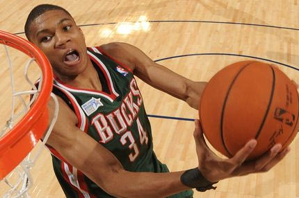 ΚΟΡΥΦΗ στο top 10 καρφωμάτων ο Αντετοκούνμπο (VIDEO)