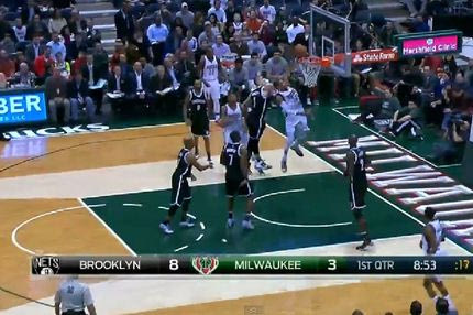 Τους πήρε παραμάζωμα ο Αντετοκούνμπο (VIDEO)