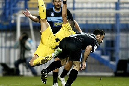 Χατζηζήσης: “Ο Αραβίδης μου είπε ότι δεν ήταν πέναλτι”