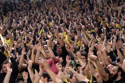 Όλοι κάτι παίζουν