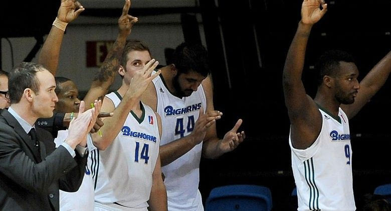 Επίδοση ρεκόρ: νίκησαν με 31 τρίποντα (VIDEO)