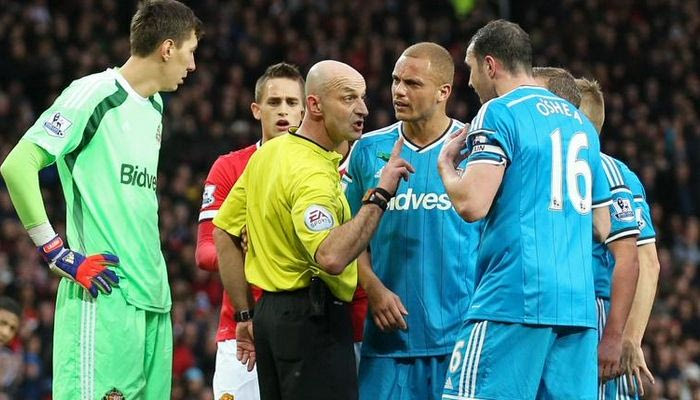 Αποβολή λάθος παίκτη στο Μάντσεστερ Γιουνάιτεντ – Σάντερλαντ! (VIDEO)