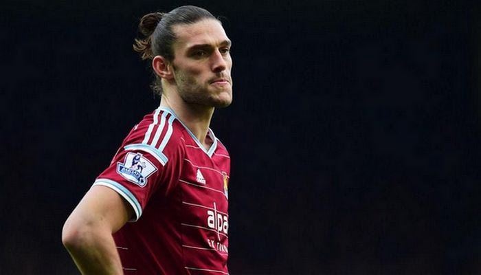 Έξι μήνες εκτός ο Κάρολ