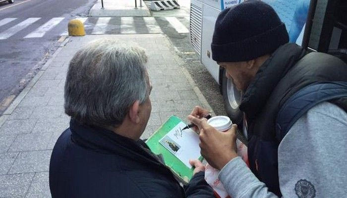 Περίμενε τον ΠΑΟΚ για αυτόγραφα