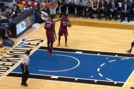 Κόλλησε το μυαλό του και “κρέμασε” τους Χιτ (VIDEO)