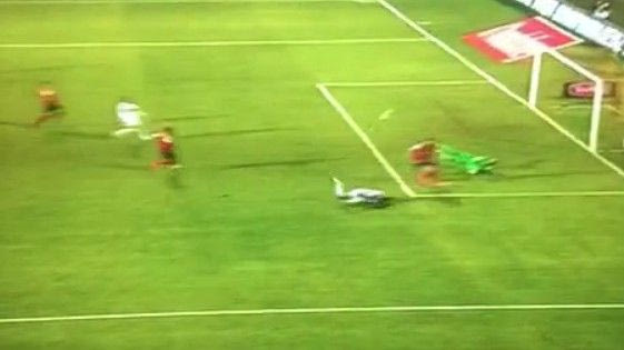 Το πιο τυχερό γκολ της χρονιάς (VIDEO)