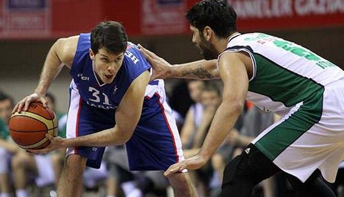 Στον τελικό η Εφές του Ίβκοβιτς με τρομερό Περπέρογλου