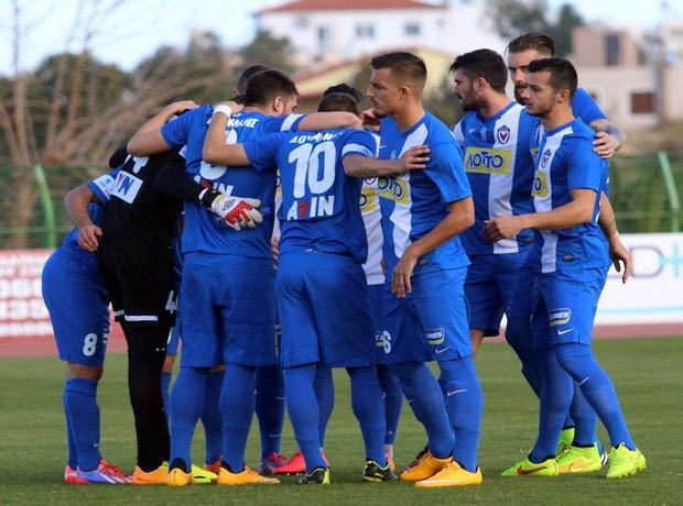 Άλμα παραμονής για Επισκοπή, άλωσαν την Πάτρα τα Χανιά