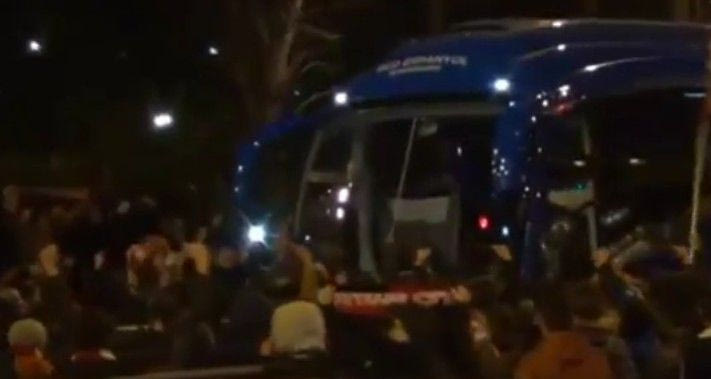 Επίθεση στο πούλμαν της Εσπανιόλ από οπαδούς της Μπιλμπάο (VIDEO)