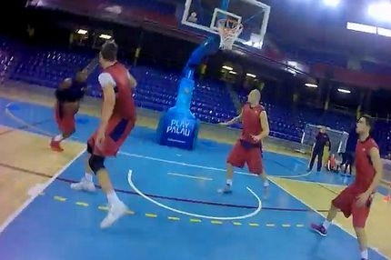 ΑΠΙΣΤΕΥΤΟ: Το μπάσκετ από τα… μάτια των παικτών (VIDEO)