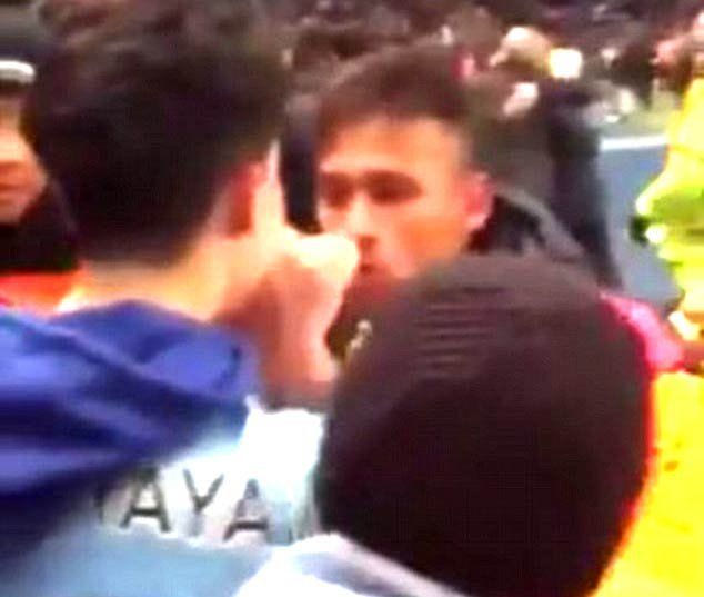 Βρισιές μεταξύ Νεϊμάρ και οπαδού της Σίτι (VIDEO)