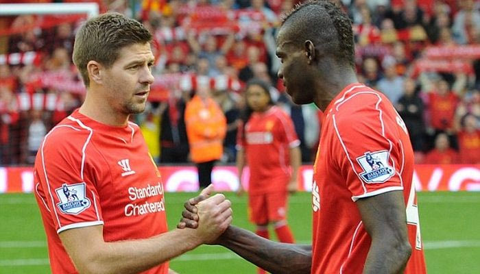 Αιχμές από Τζέραρντ και “πληρωμένη” απάντηση από Μπαλοτέλι