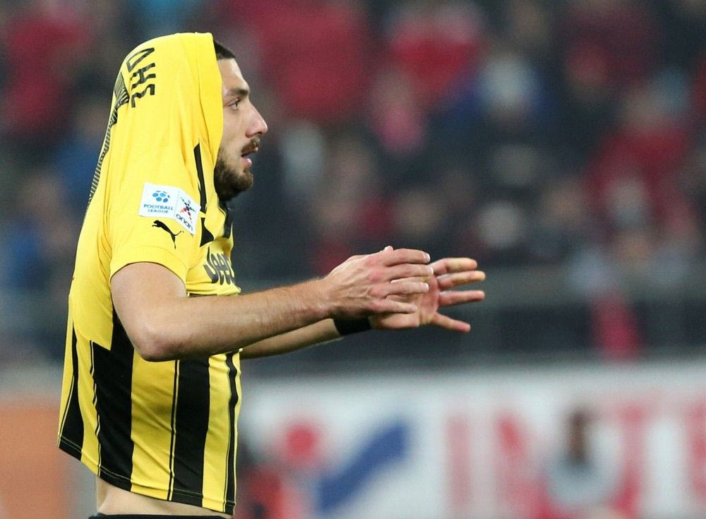 Ο χαρακτηριστικός πανηγυρισμός του Αραβίδη μετά το γκολ επί του Ολυμπιακού (PHOTOS+VIDEO)