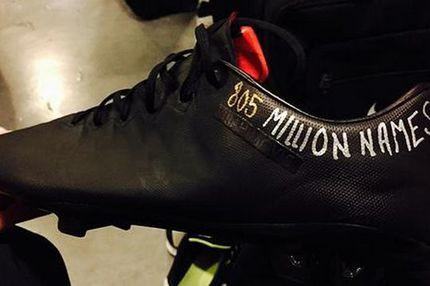 Τα παπούτσια της… πείνας του Ιμπραχίμοβιτς (PHOTO)