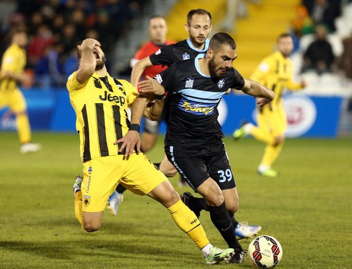 Με 10 η ΑΕΚ, το 1-0 ο Απόλλων (VIDEO)