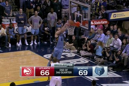 Μαγικό alley oop κάρφωμα σε “νεκρό χρόνο” από τον Κουφό (VIDEO)