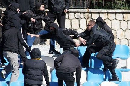 ΑΓΡΙΟ ΞΥΛΟ στην Λαμία (PHOTOS)