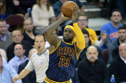 “Πυροβολούσε” με 42άρι ο Λεμπρόν, δεν χάνουν οι Καβαλίερς (VIDEO)