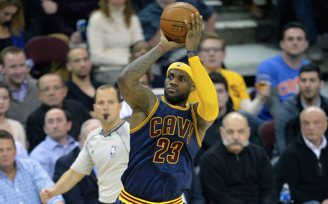 “Πυροβολούσε” με 42άρι ο Λεμπρόν, δεν χάνουν οι Καβαλίερς (VIDEO)