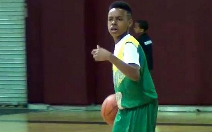 Πάσες στα… τυφλά από τον Λεμπρόν Junior (VIDEO)