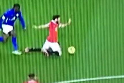 Έτρεξε στα… γόνατα ο Μάτα (VIDEO)