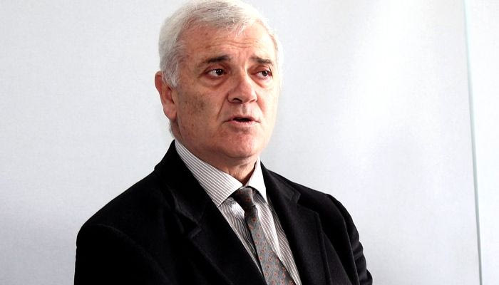 Τα “μαγειρέματα” και το πρώτο μήνυμα στην Πολιτεία