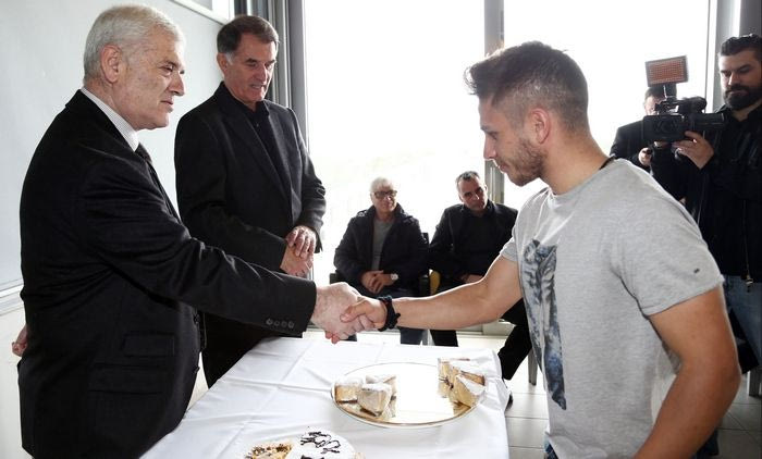 Mελισσανίδης σε παίκτες: “Είστε μονομάχοι”