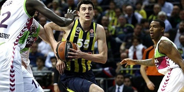 Νικά και εντός η Φενέρμπαχτσε, σεφτέ η Μάλαγα (VIDEO)