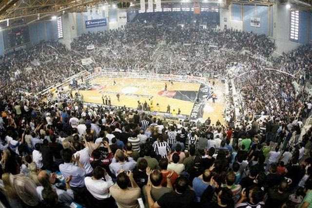 Ήττα με… τραγούδι (VIDEO)