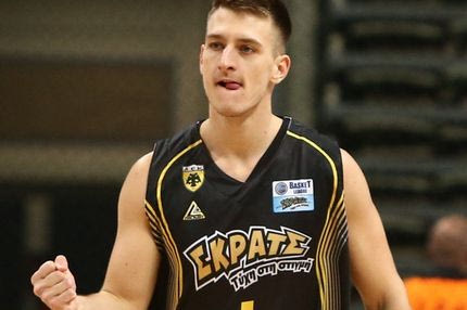 Παπαντωνίου: “Θέλω να παραμείνω στην ΑΕΚ”