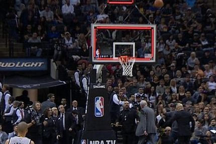 Ο Ντιό έριξε την μπάλα στο κεφάλι του Πόποβιτς (VIDEO)