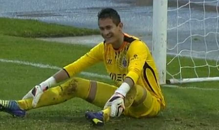 Τρομερή απόκρουση με το ένα χέρι (VIDEO)